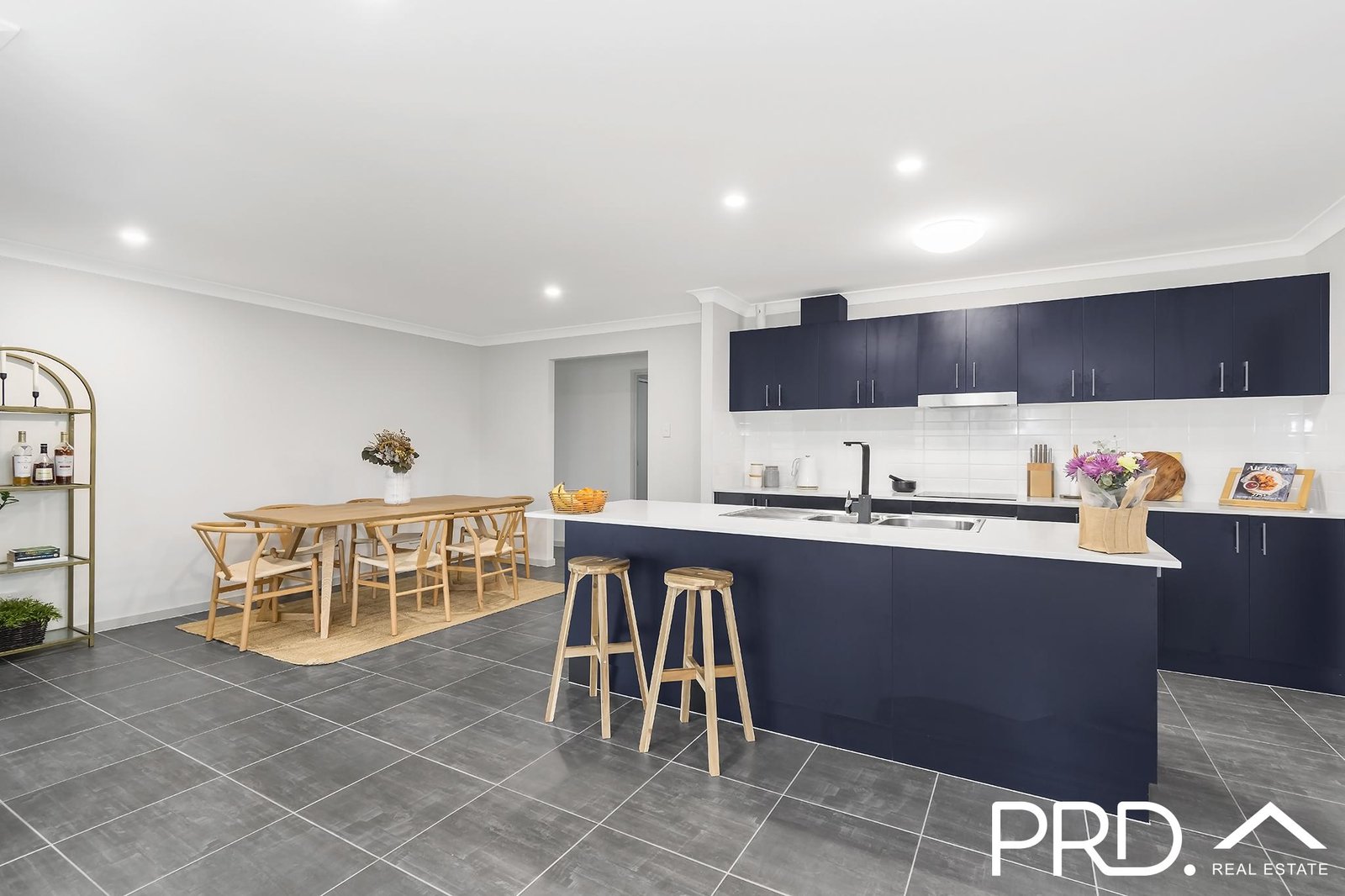 2 Corbould Court JACOBS WELL 3