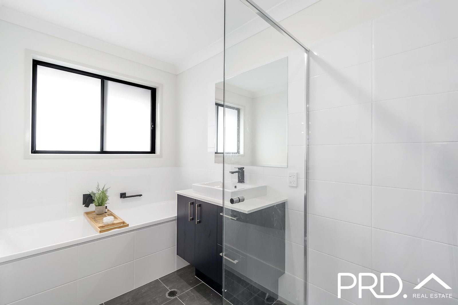 2 Corbould Court JACOBS WELL 9