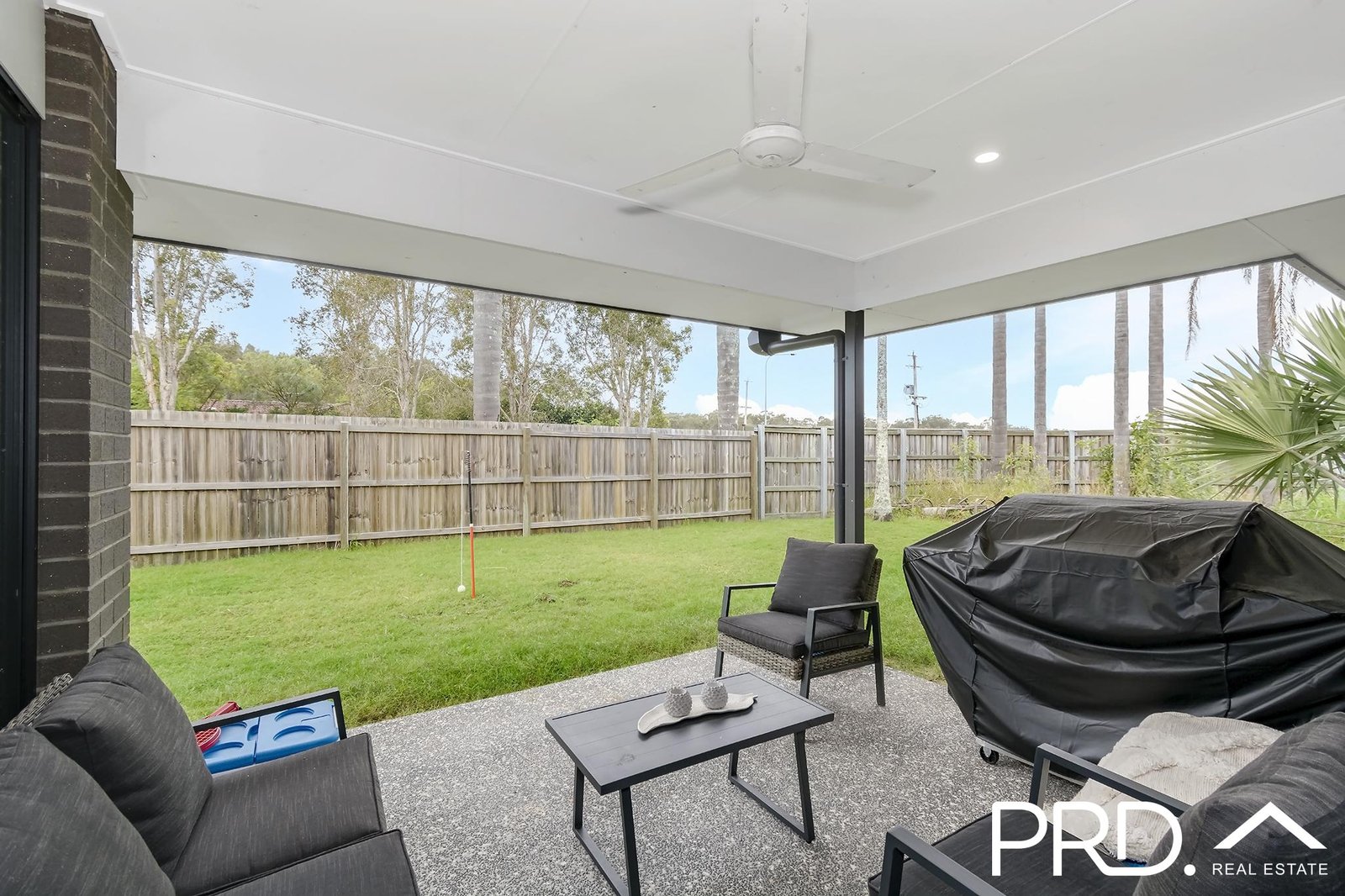2 Corbould Court JACOBS WELL 12