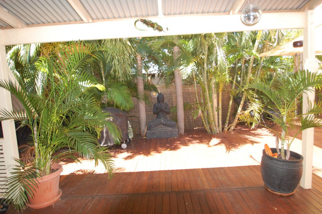 2 Corella Road DJUGUN 12