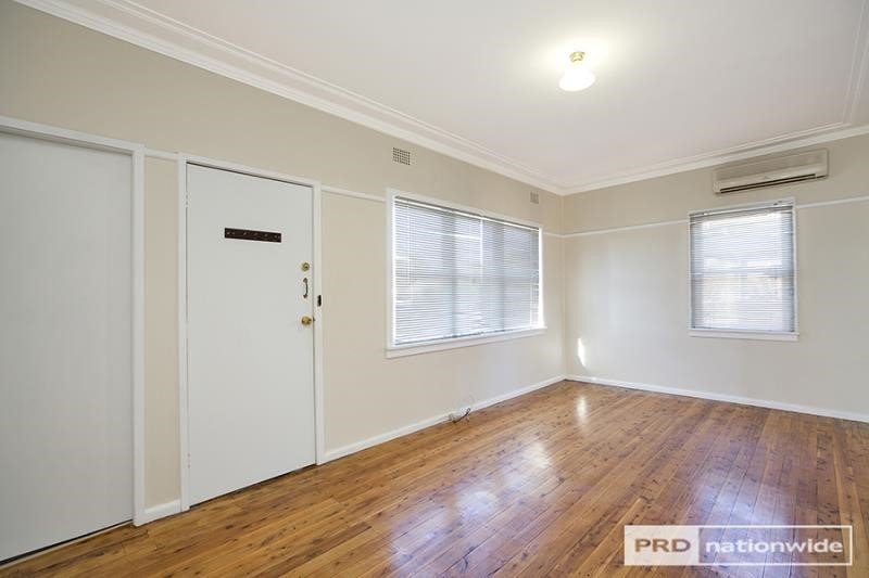 2 Coromandel Street TAMWORTH 2