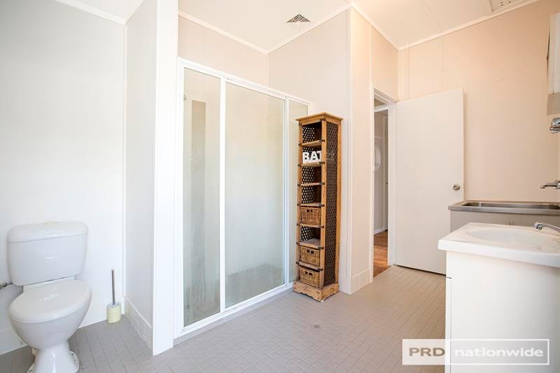 2 Coromandel Street TAMWORTH 5