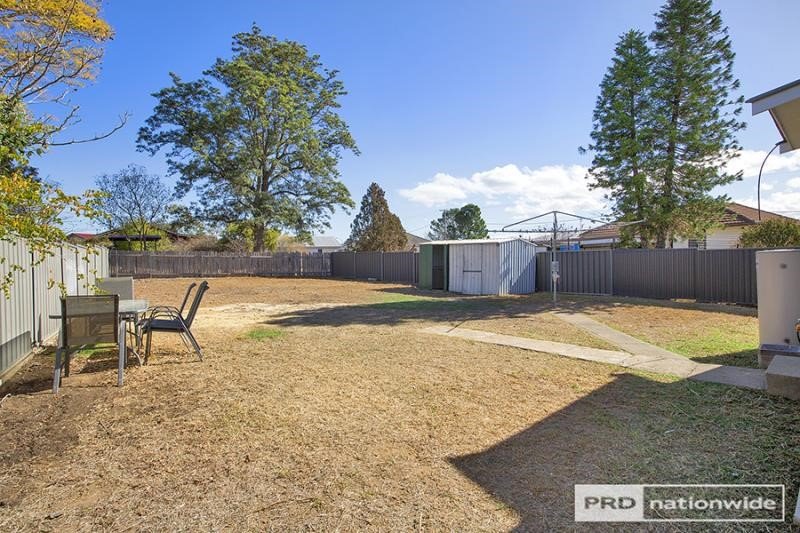 2 Coromandel Street TAMWORTH 8