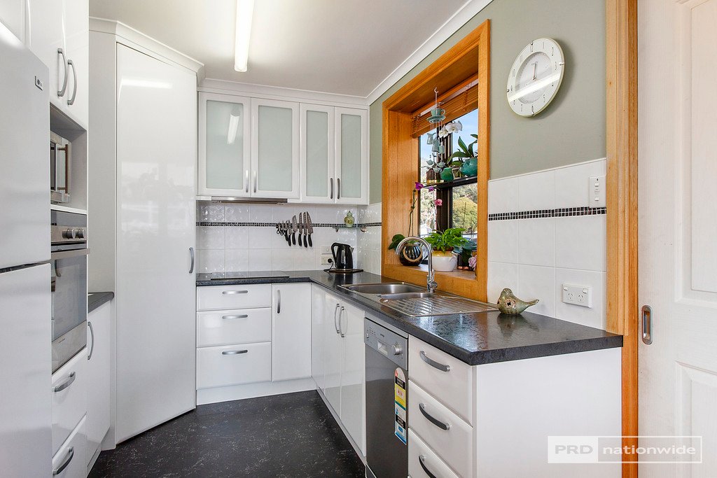 2 Corranga Drive CHIGWELL 8