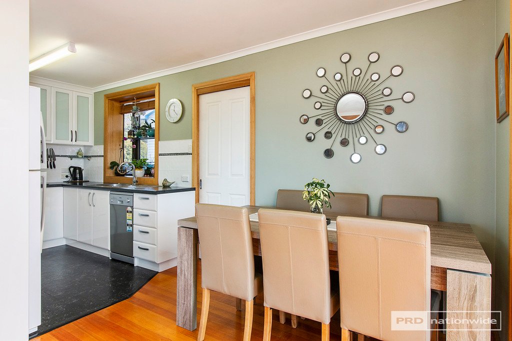 2 Corranga Drive CHIGWELL 9