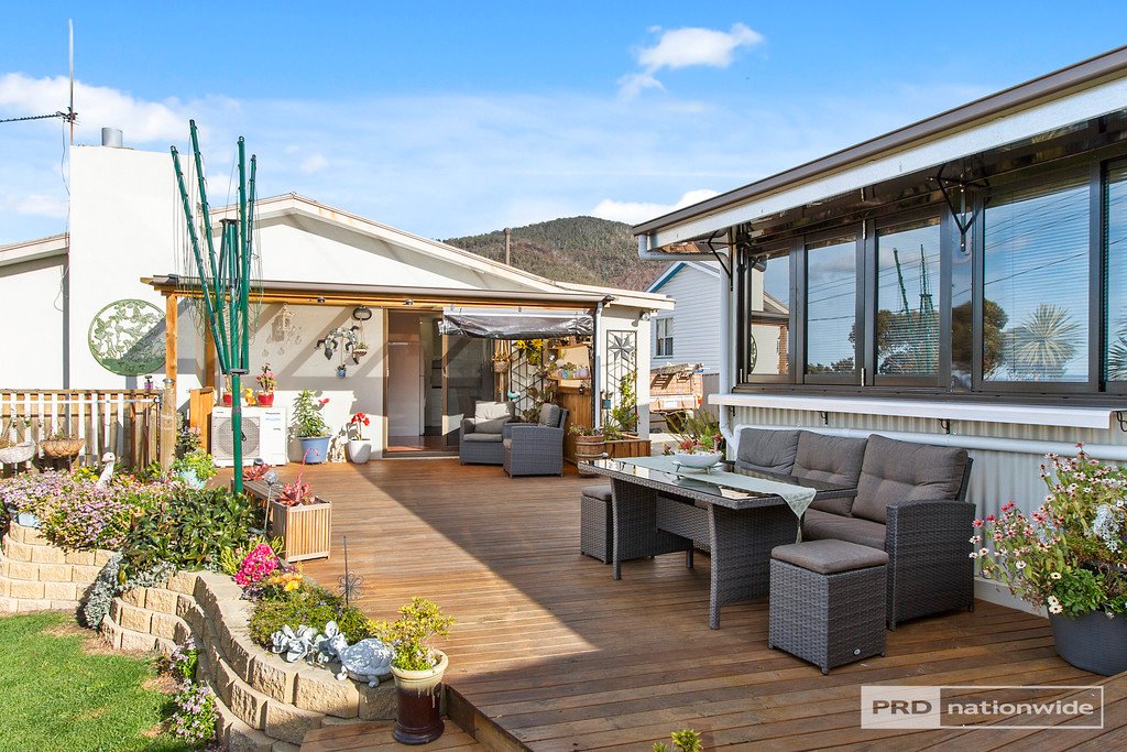 2 Corranga Drive CHIGWELL 18