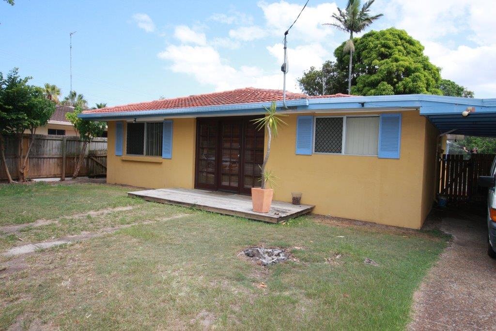 2 Costa Court BROADBEACH WATERS 2