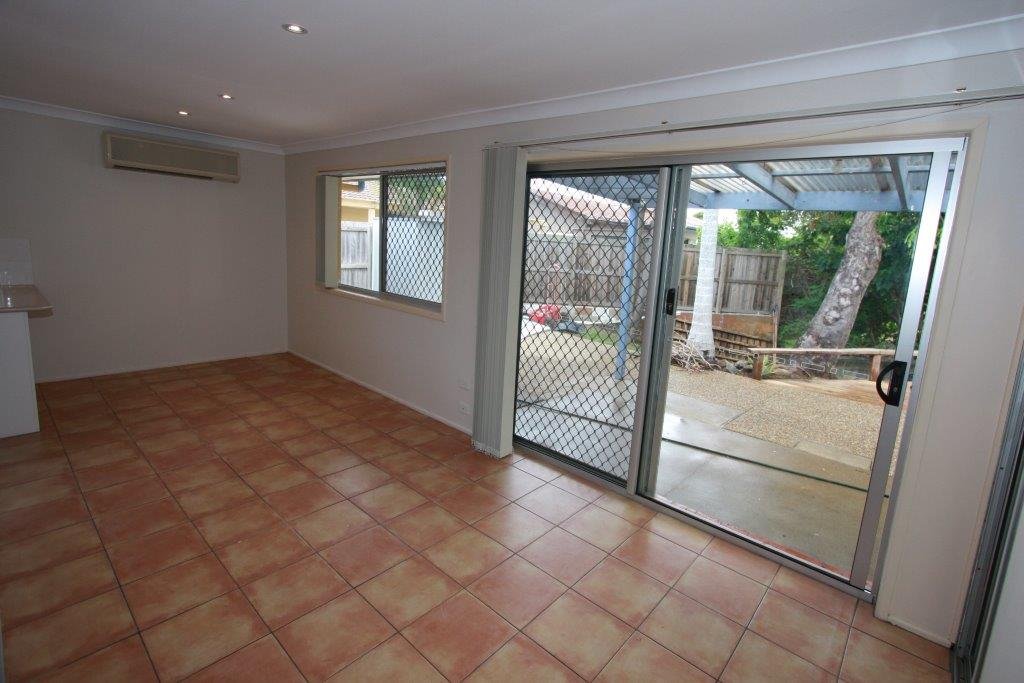 2 Costa Court BROADBEACH WATERS 7