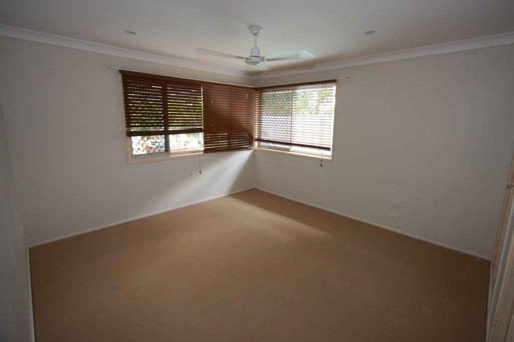 2 Costa Court BROADBEACH WATERS 12