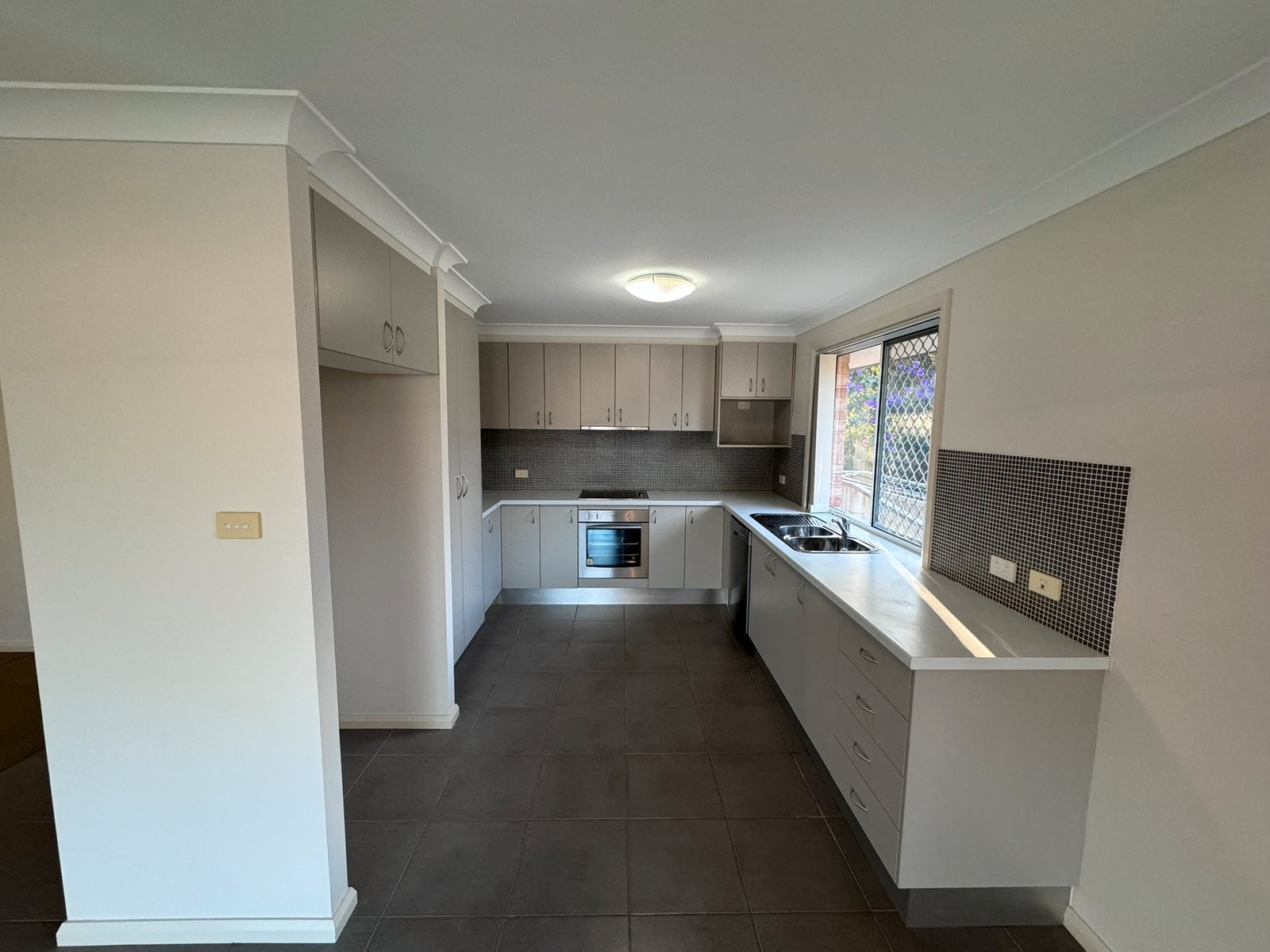 2 Cottonwood Crescent COFFS HARBOUR 2