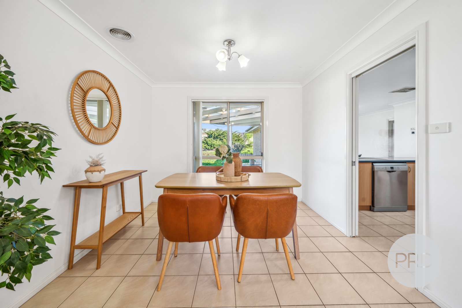 2 Cowan Place LLOYD 4