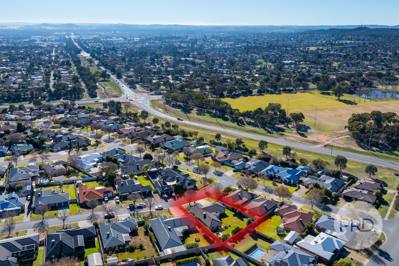 2 Cowan Place LLOYD 18