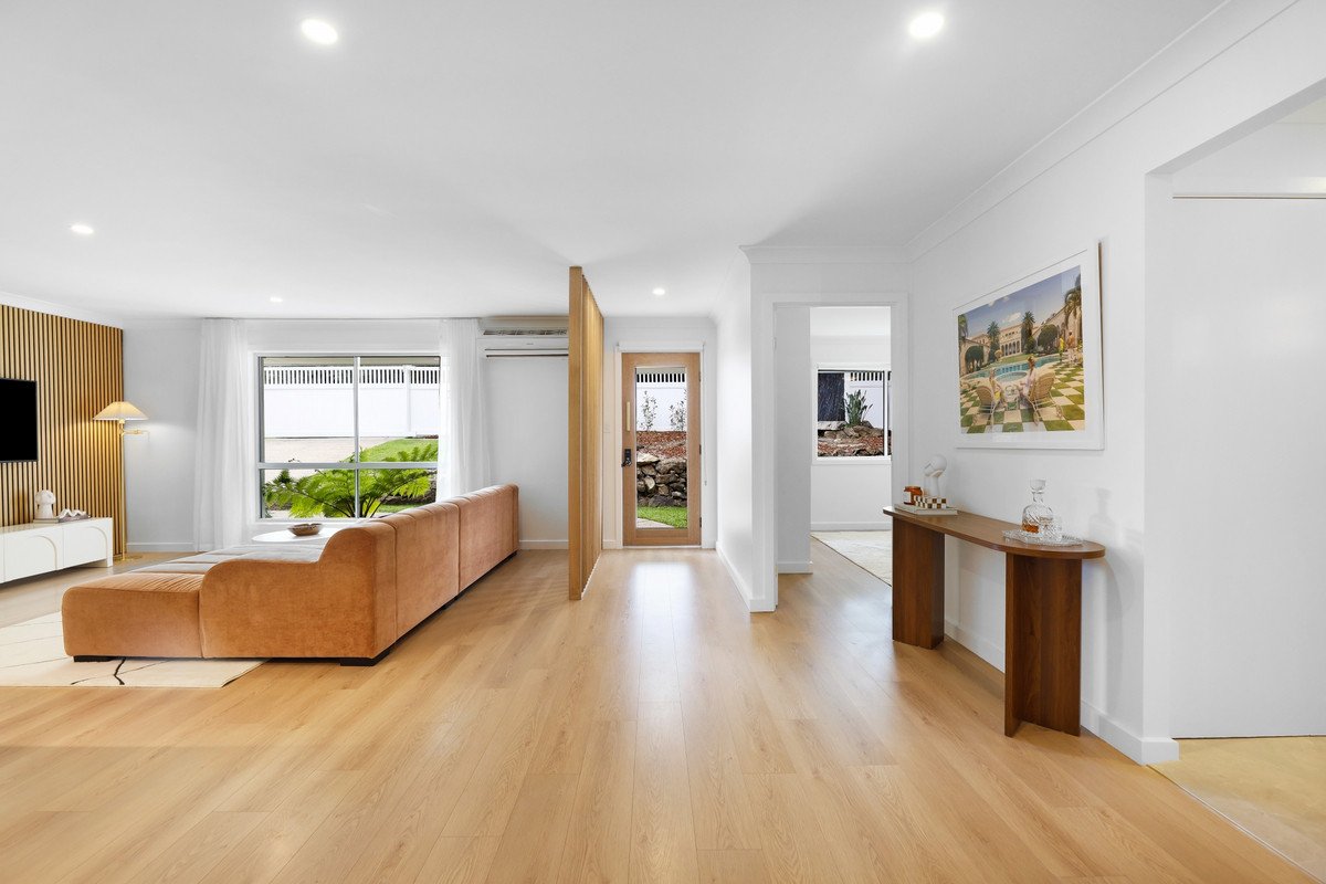 2 Cowell Drive Burleigh Heads 5