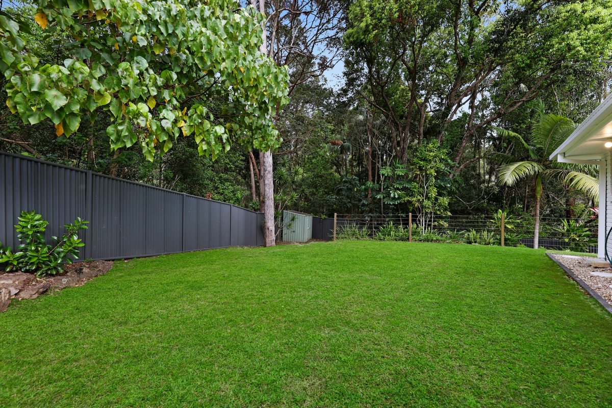 2 Cowell Drive Burleigh Heads 21