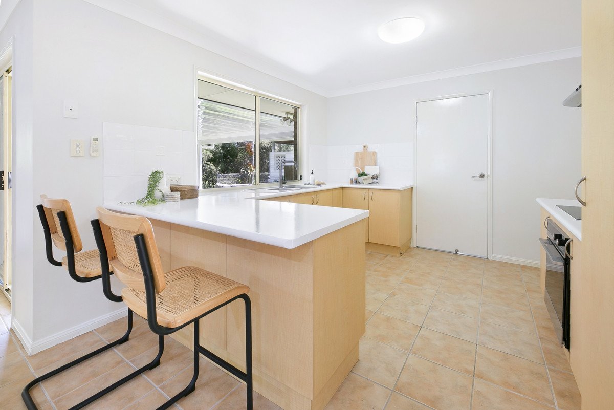2 Cowell Drive Burleigh Heads 9