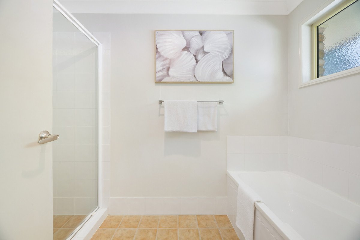 2 Cowell Drive Burleigh Heads 20