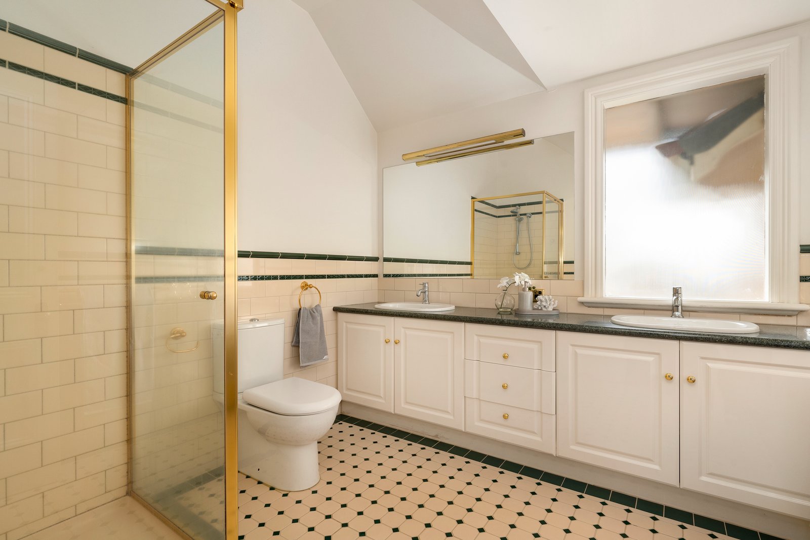 Real Estate and Property in 2 Craig Avenue, Camberwell, VIC