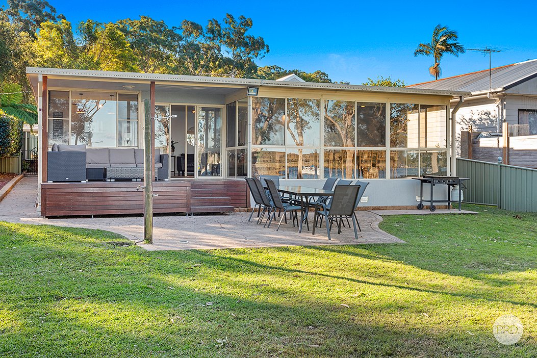 2 Crawley Avenue LEMON TREE PASSAGE 9