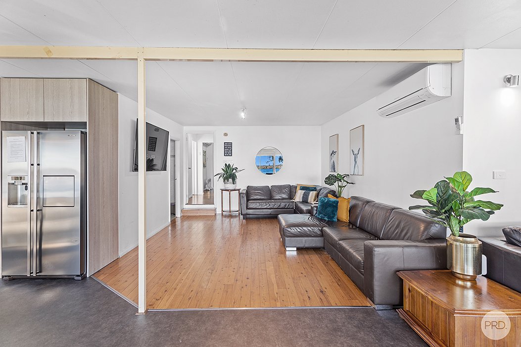 2 Crawley Avenue LEMON TREE PASSAGE 10