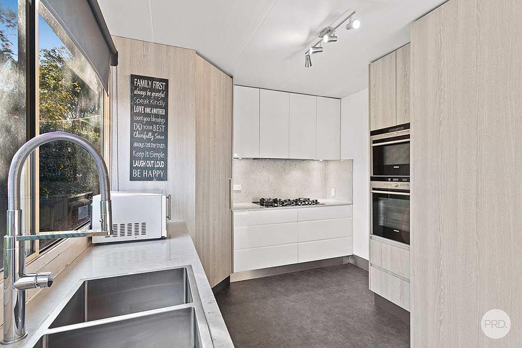 2 Crawley Avenue LEMON TREE PASSAGE 14