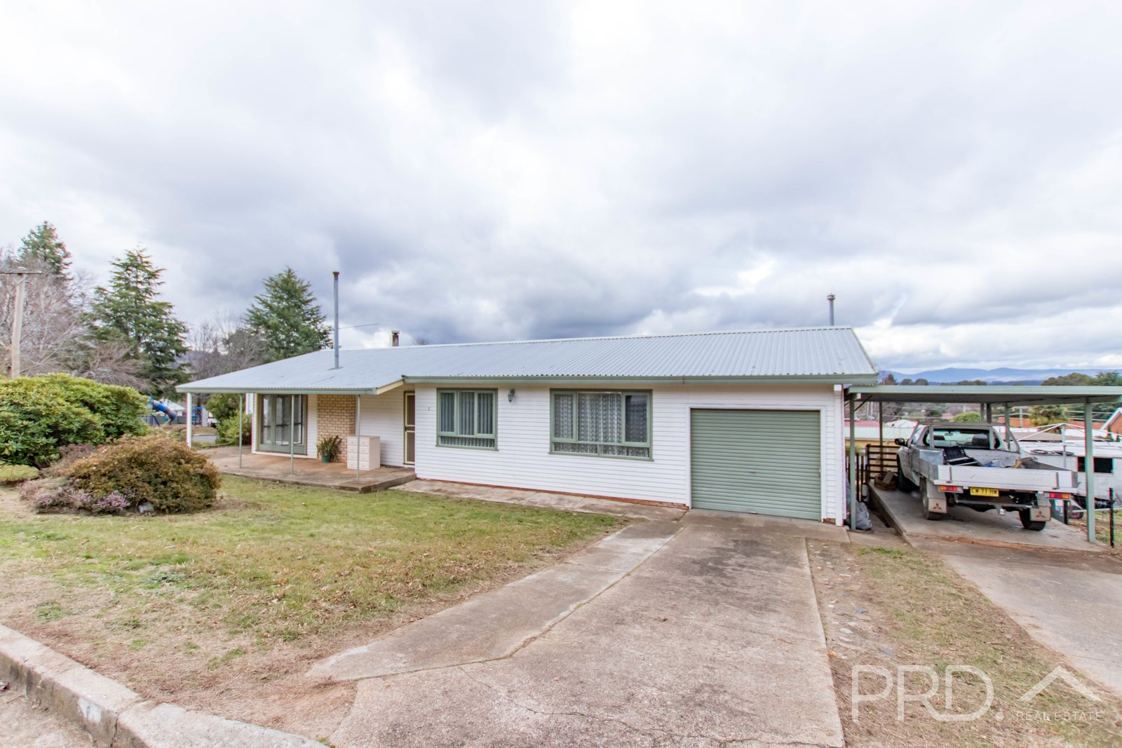 2 Crofton Avenue BATLOW 11