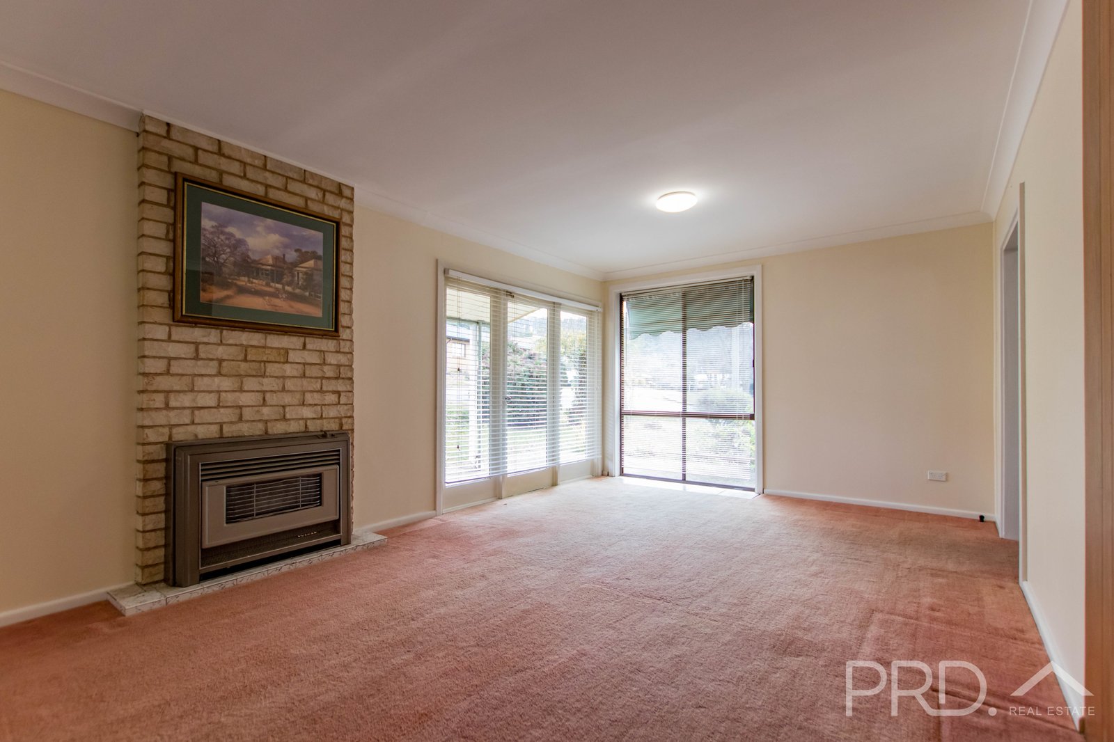 2 Crofton Avenue BATLOW 2