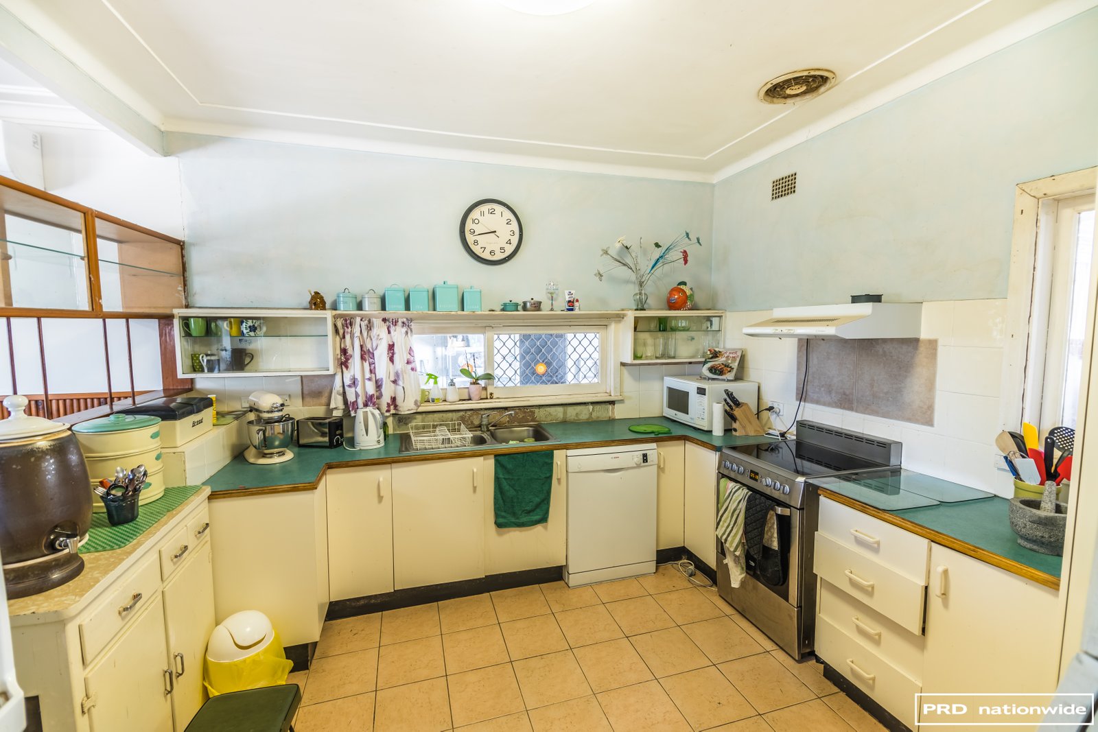 2 Croydon Avenue TAMWORTH 5