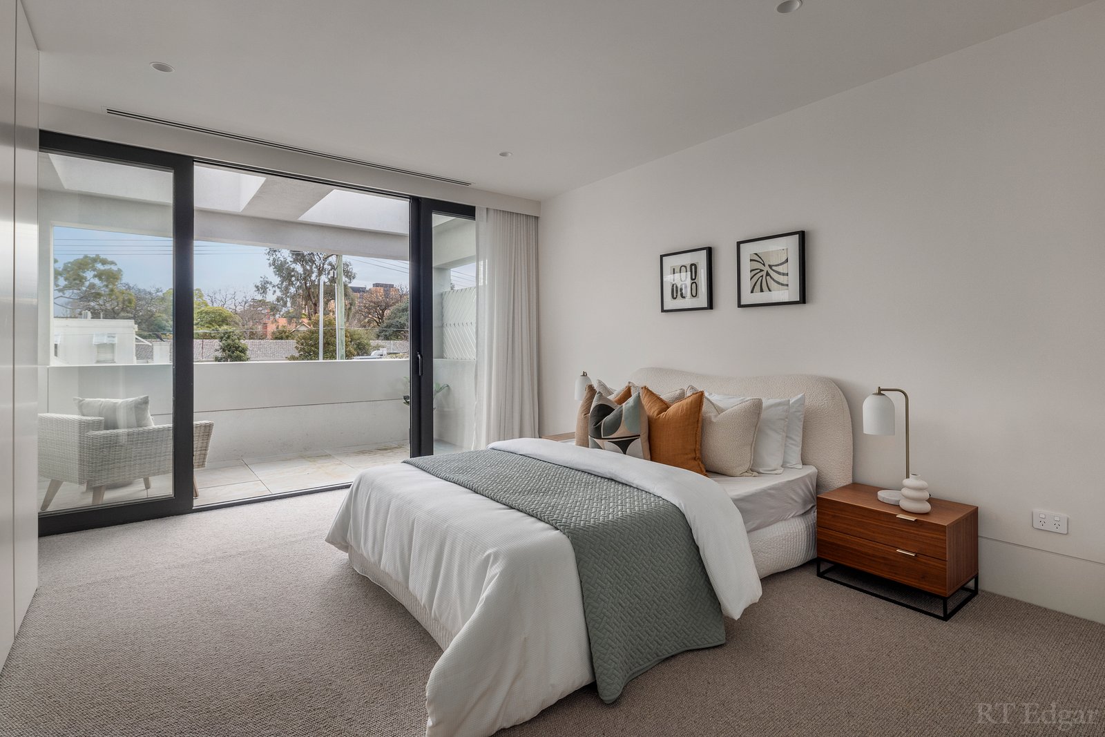 Real Estate and Property in 2 Cummins Grove, Malvern, VIC