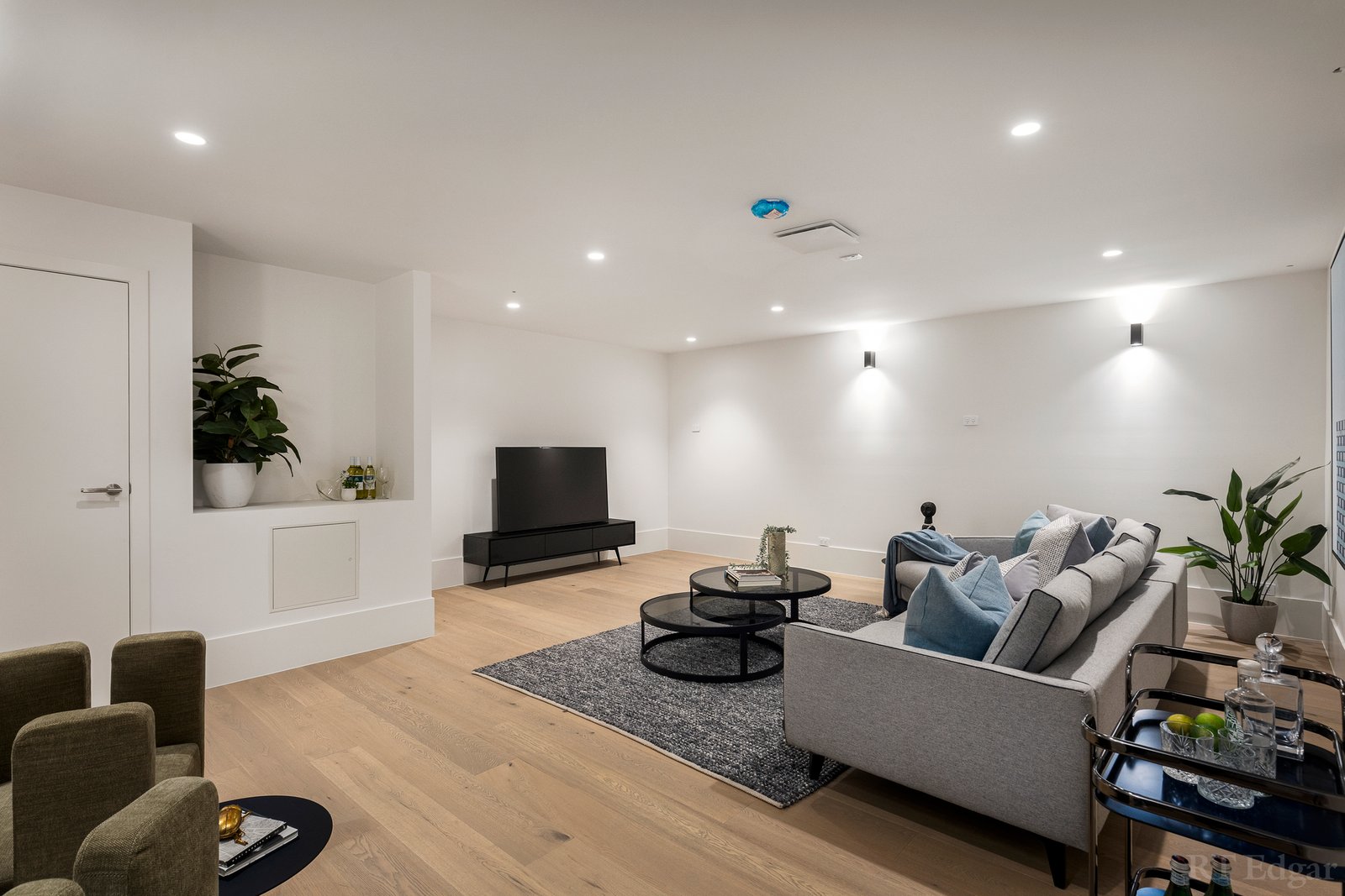 Real Estate and Property in 2 Cummins Grove, Malvern, VIC