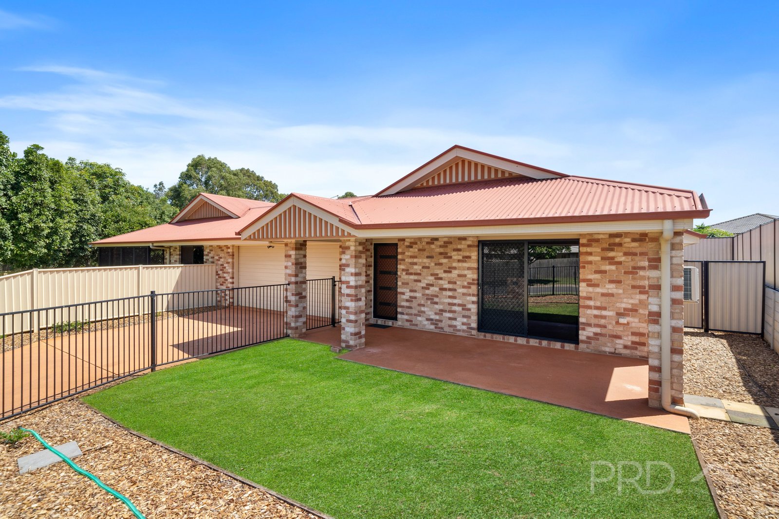 2 Daly Place REDLAND BAY 8