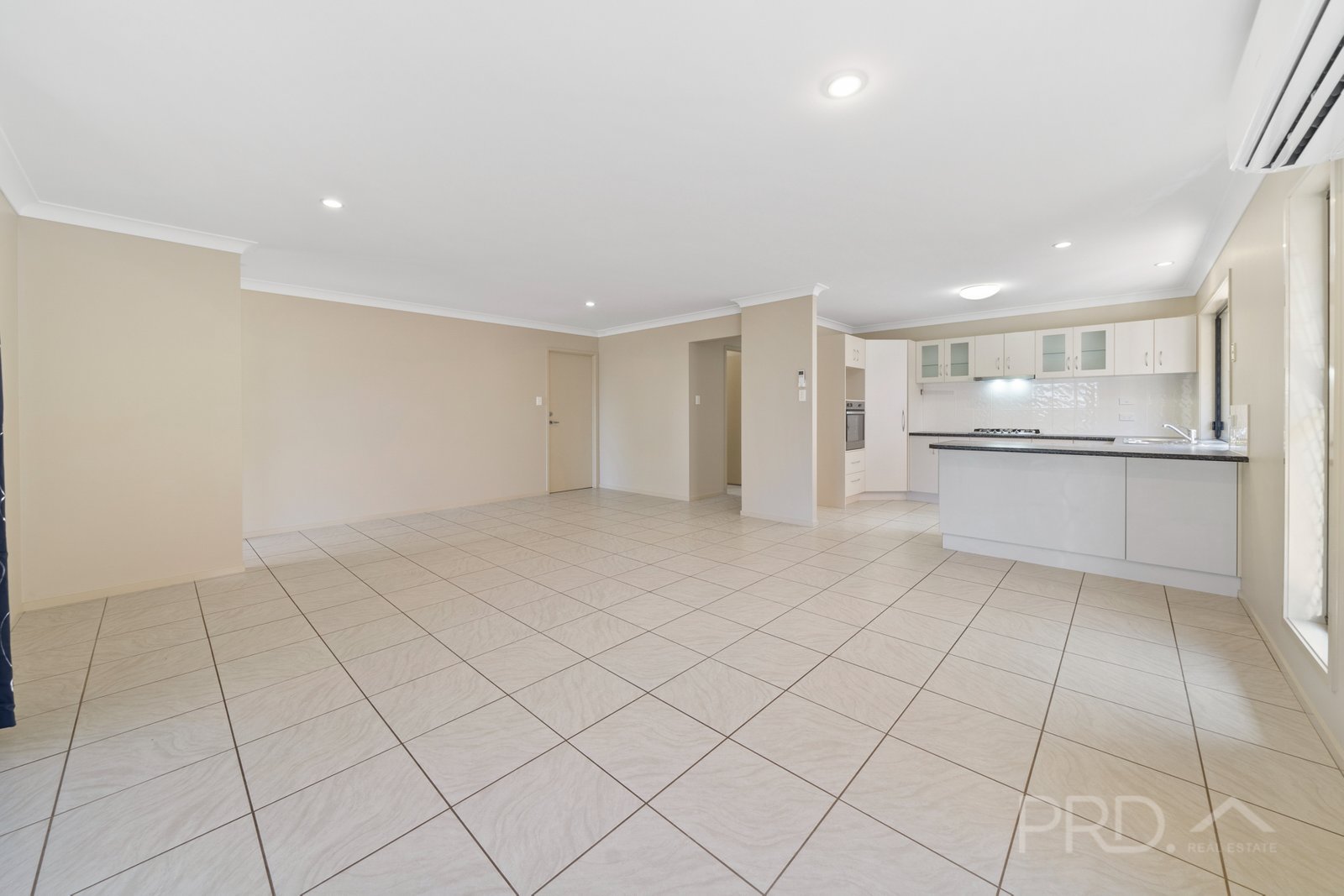 2 Daly Place REDLAND BAY 4