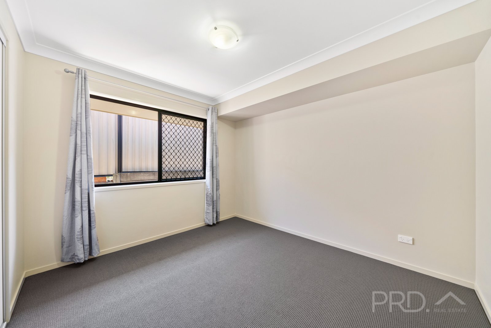 2 Daly Place REDLAND BAY 6