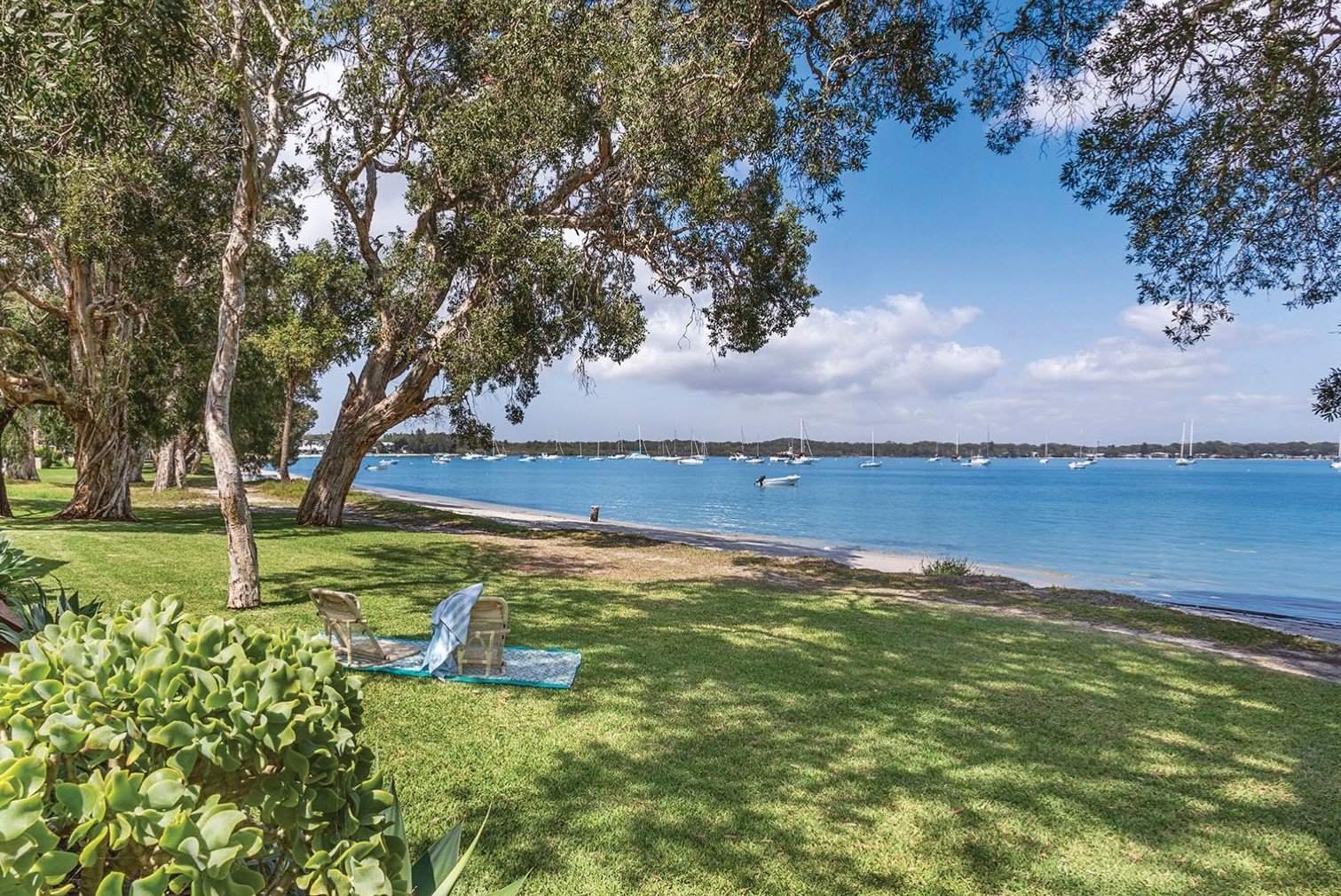 2 Danalene Parade,  CORLETTE 4