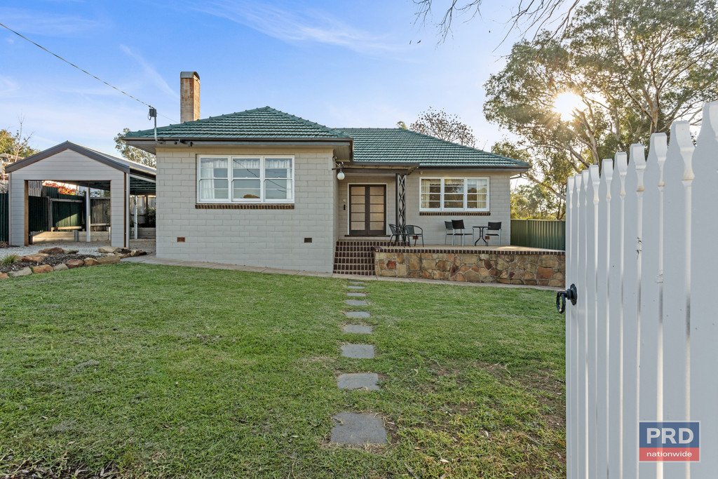 2 Daniel Street LONG GULLY 2