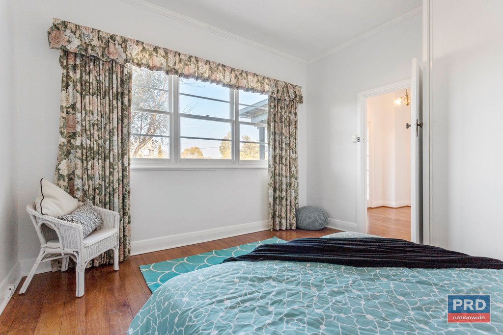 2 Daniel Street LONG GULLY 12