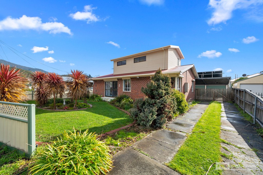 2 Danina Street CHIGWELL 10