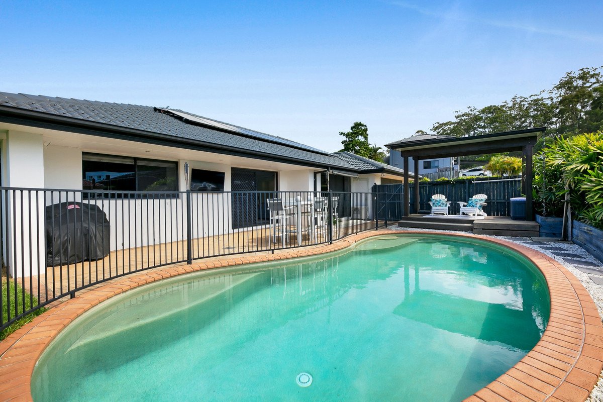 2 Dapples Court Burleigh Heads 7