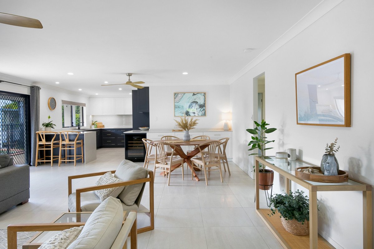 2 Dapples Court Burleigh Heads 10