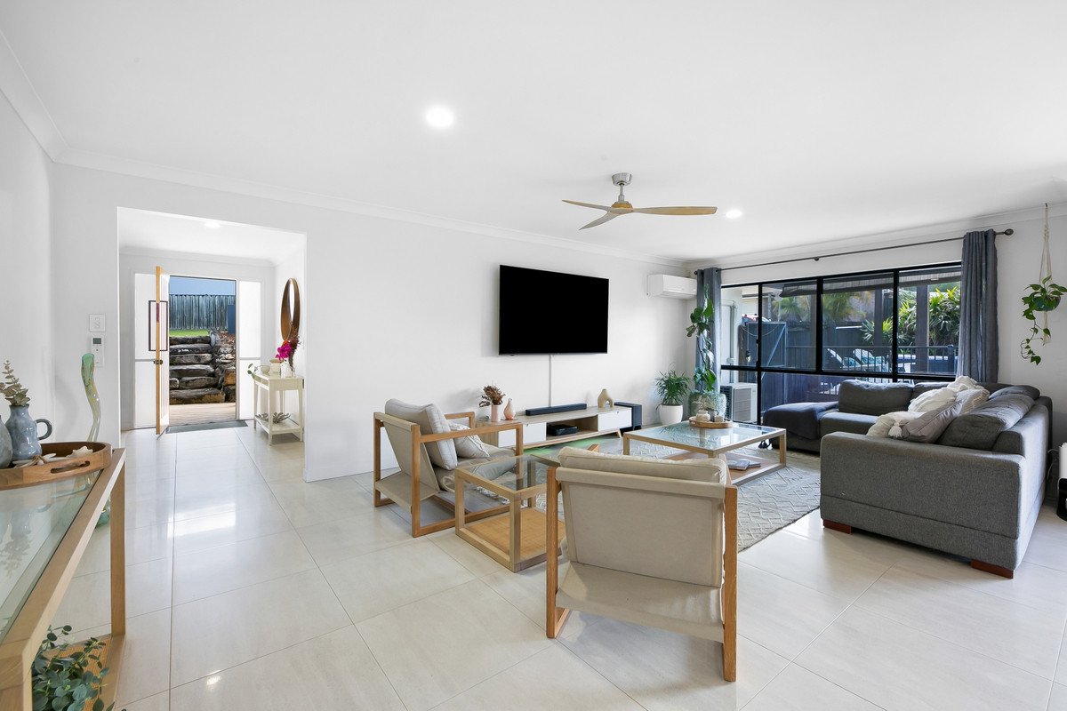 2 Dapples Court Burleigh Heads 12