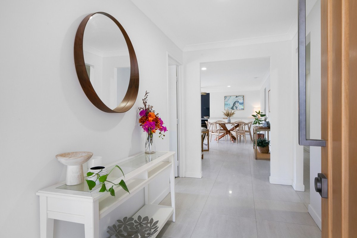 2 Dapples Court Burleigh Heads 13