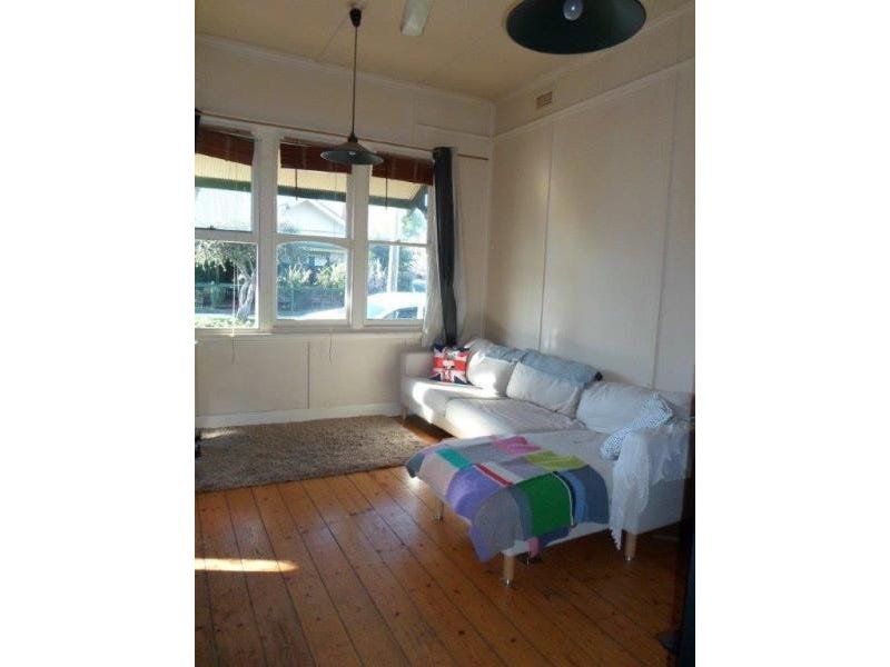 Gallery: 2 Deakin Street