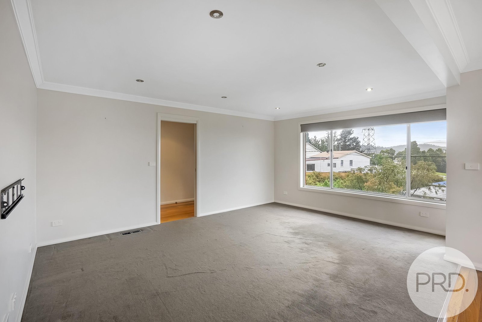 2 Delwood Drive LUTANA 2