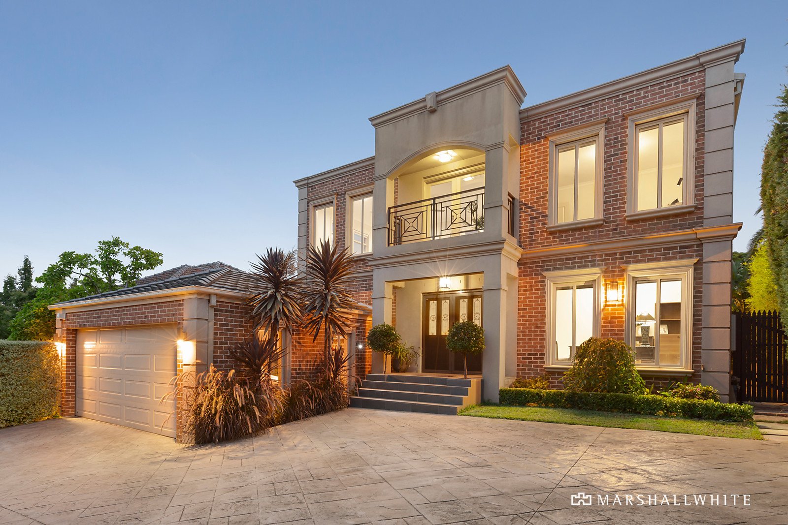 2 Dickens Street, Glen Iris, VIC