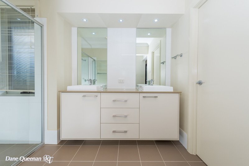 2 Dockside Avenue CORLETTE 9