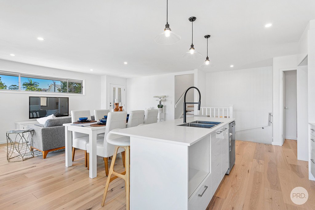 2 Drungall Avenue CORLETTE 10