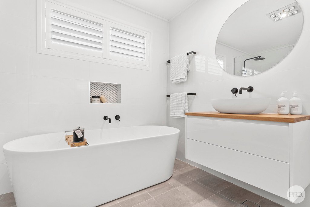 2 Drungall Avenue CORLETTE 21