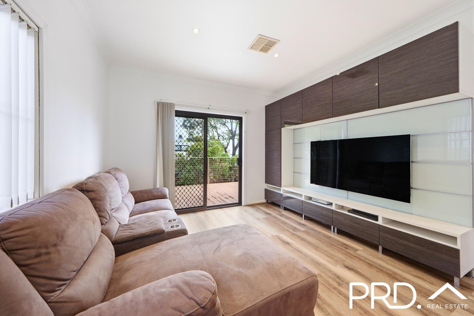 2 Drysdale Avenue PICNIC POINT 6