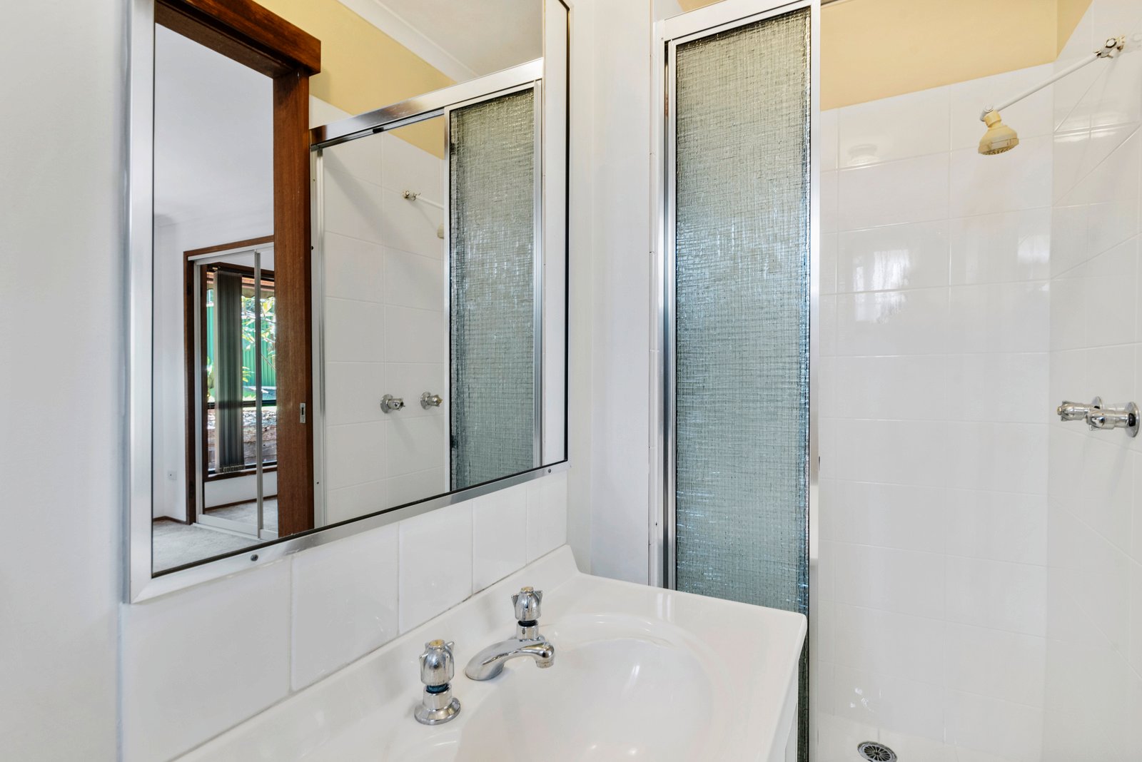 2 Dugandan Street NERANG 8