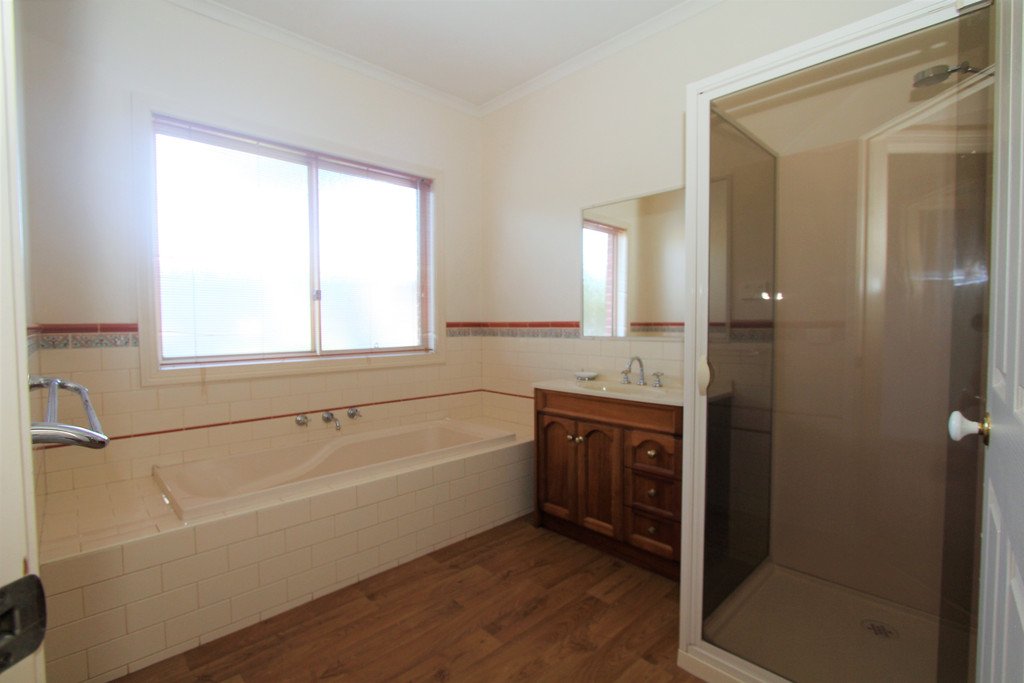 2 Duggan Street BLACK HILL 5