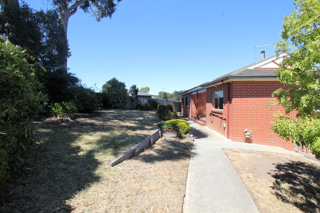 2 Duggan Street BLACK HILL 13